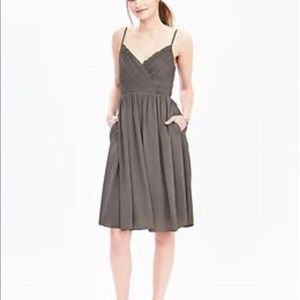 🎉NWT Banana Republic Strappy Crossover Vee Dress